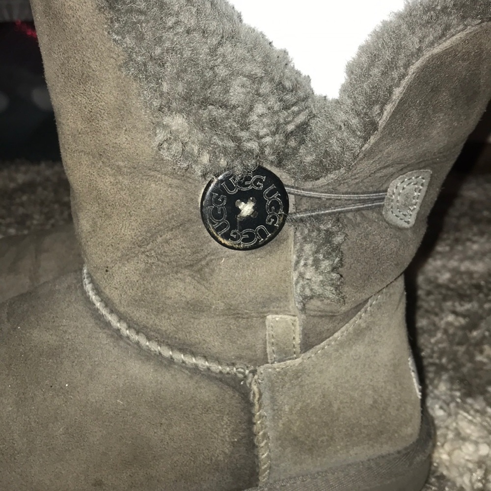 Ugg boots - Picture 3 of 4